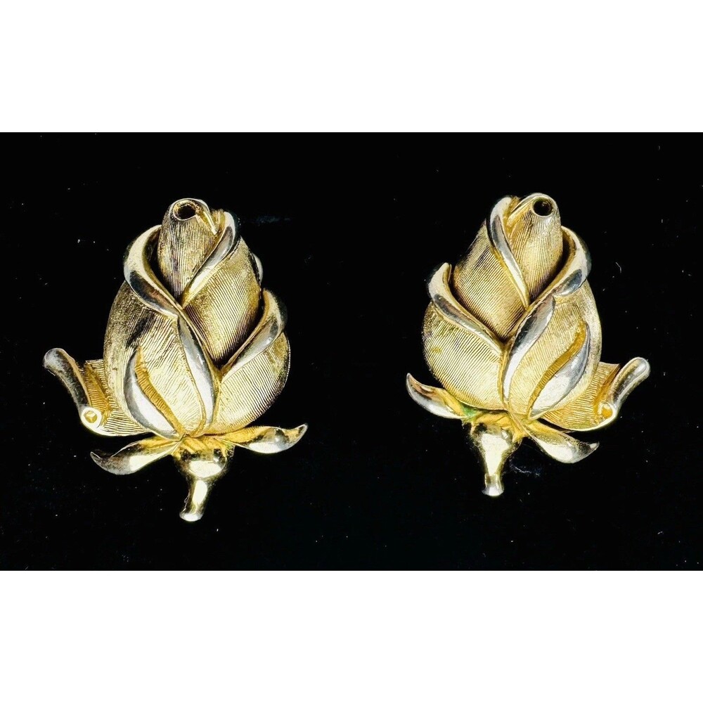 Vintage Crown Trifari Brushed Gold Tone Earrings Rose Bud Hinge Clip On Comfort